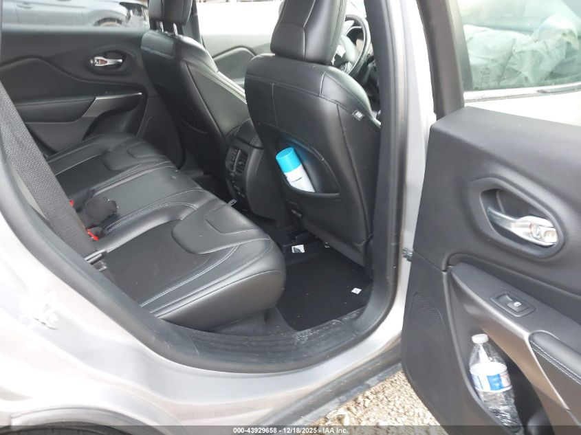 2020 Jeep Cherokee Latitude Plus 4X4 VIN: 1C4PJMLB1LD560106 Lot: 43929658