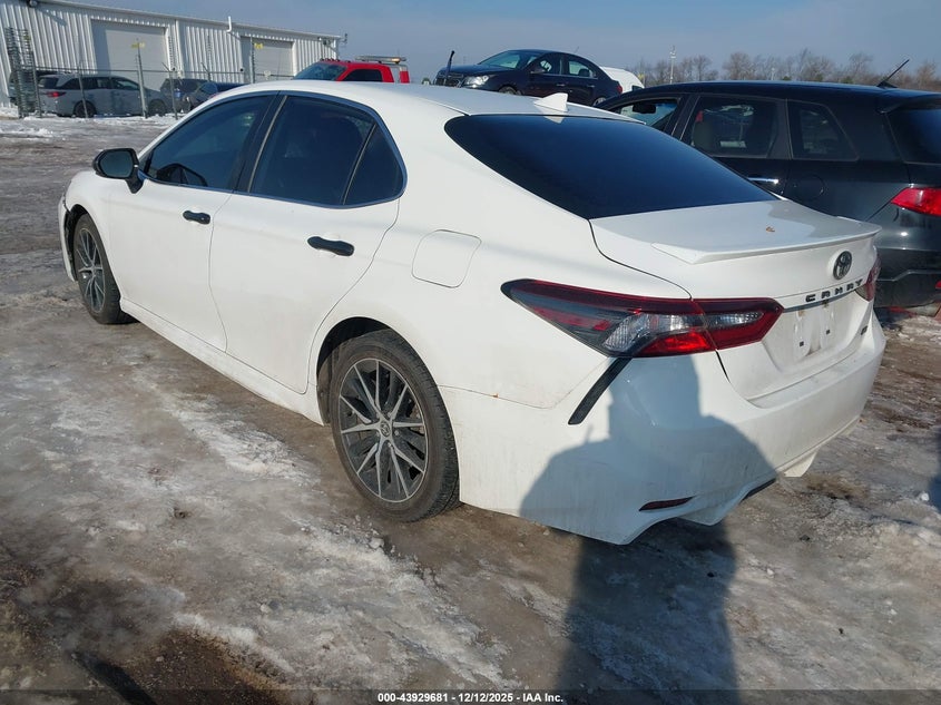 4T1G11AK9MU559980 2021 TOYOTA CAMRY photo no. 3