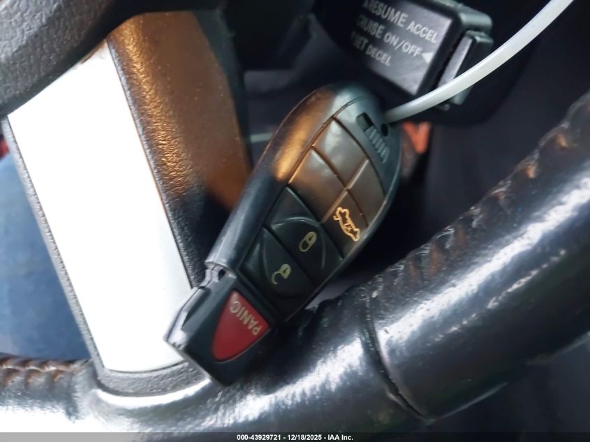 2008 Dodge Challenger Srt8 VIN: 2B3LJ74W68H311944 Lot: 43929721