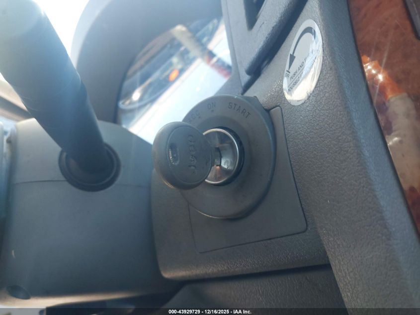 2007 Jeep Grand Cherokee Overland VIN: 1J8HR68237C609411 Lot: 43929729