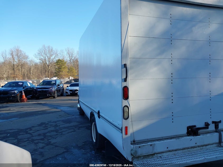 1FDWE3FL7BDA83402 2011 FORD ECONOLINE photo no. 3