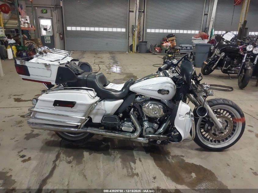 2013 Harley-Davidson Flhtcu Ultra Classic Electra Gld VIN: 1HD1FCM19DB651577 Lot: 43929758