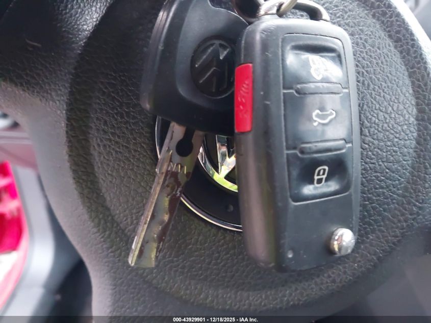 2013 Volkswagen Golf 2.5L 4-Door VIN: WVWDB7AJ0DW139687 Lot: 43929901