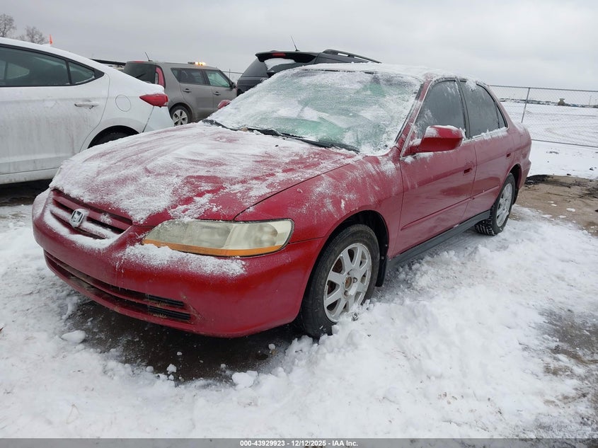 1HGCG56782A023485 2002 HONDA ACCORD photo no. 2