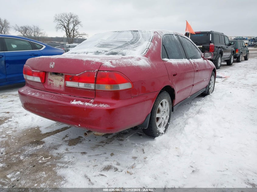 1HGCG56782A023485 2002 HONDA ACCORD photo no. 4