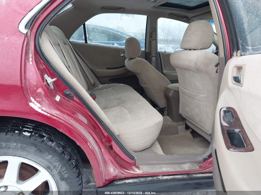 1HGCG56782A023485 2002 HONDA ACCORD photo no. 8