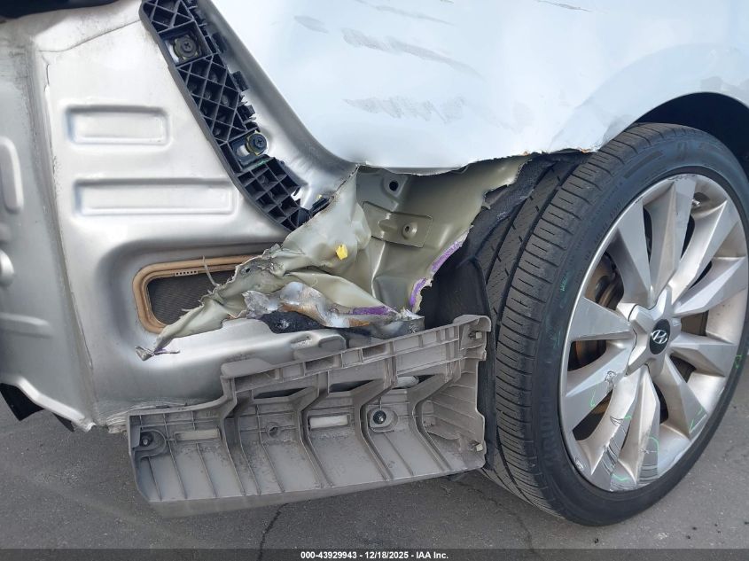 2017 Hyundai Azera Limited VIN: KMHFH4JG1HA582049 Lot: 43929943