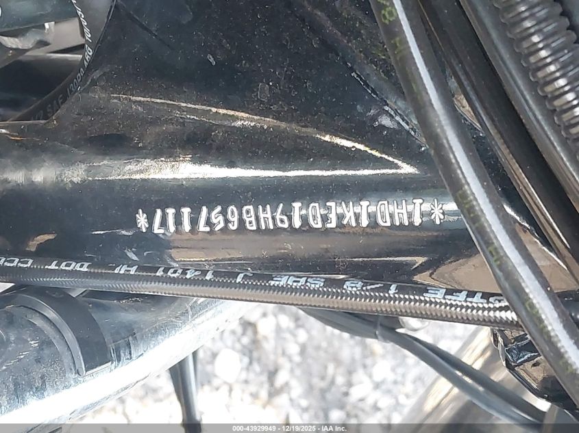 2017 Harley-Davidson Flhtk Ultra Limited VIN: 1HD1KED19HB657117 Lot: 43929949