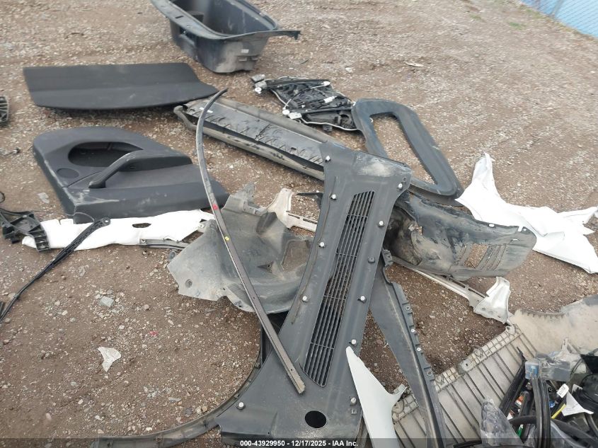 2023 Tesla Model Y Awd/Long Range Dual Motor All-Wheel Drive VIN: 7SAYGDEE8PA145633 Lot: 43929950