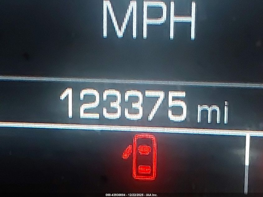 2018 Chevrolet Equinox Premier VIN: 2GNAXVEV4J6113886 Lot: 43930004