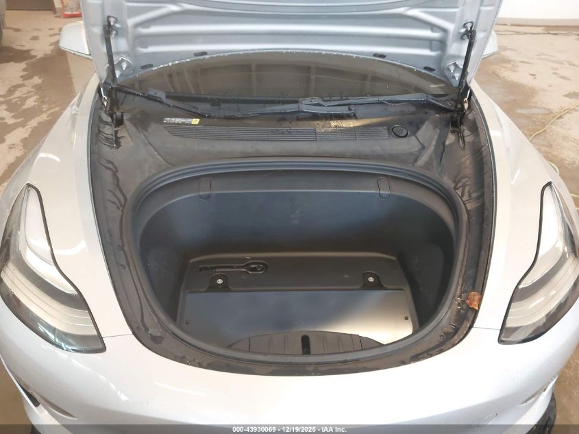 2018 Tesla Model 3 Long Range/Mid Range VIN: 5YJ3E1EA0JF037445 Lot: 43930069