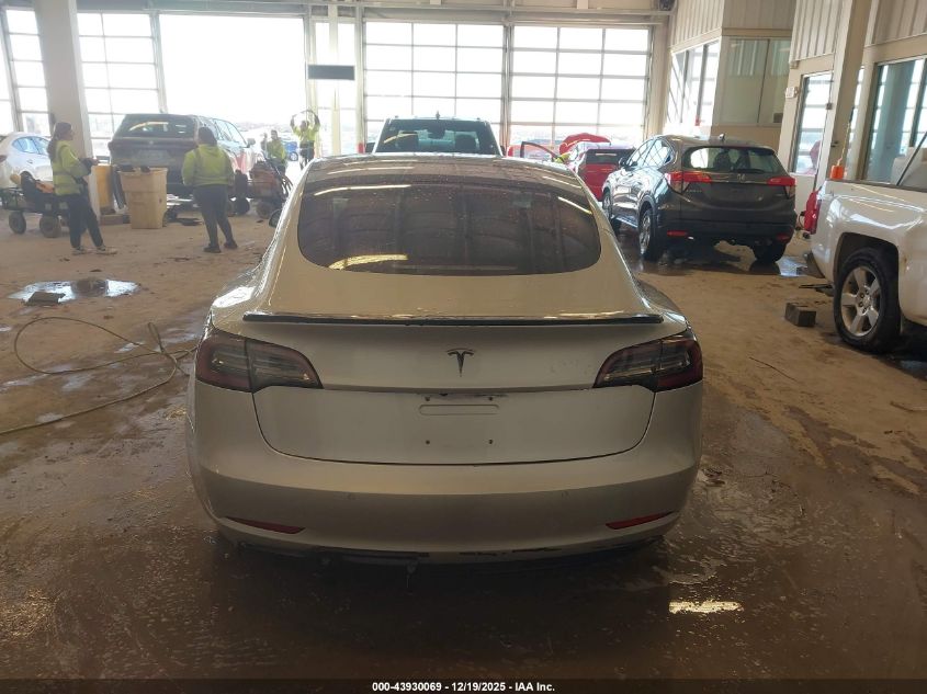 2018 Tesla Model 3 Long Range/Mid Range VIN: 5YJ3E1EA0JF037445 Lot: 43930069