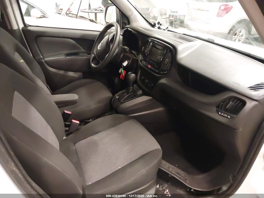VIN ZFBERFAB4J6L27551 2018 RAM PROMASTER CITY TRADESMAN