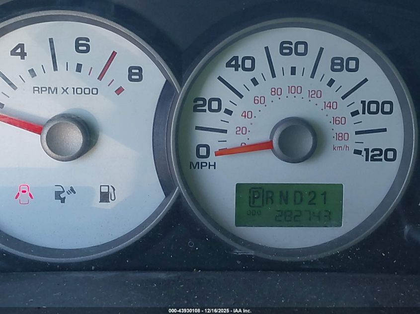 2005 Ford Escape Xls VIN: 1FMYU92Z35KD99355 Lot: 43930108