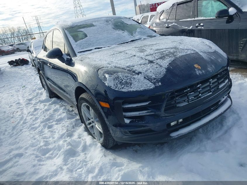 PORSCHE MACAN