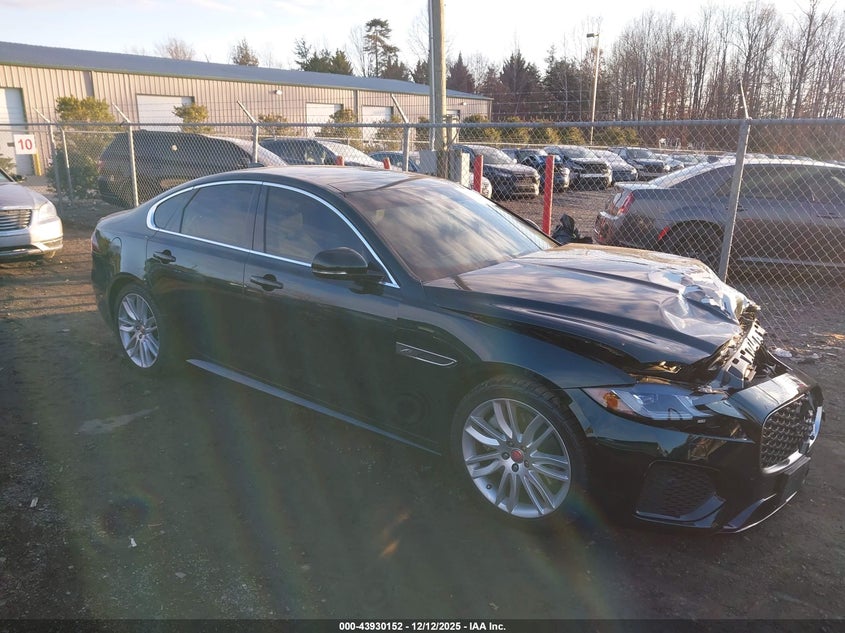 SAJBL4GX9NCY90807 JAGUAR XF Photo 1