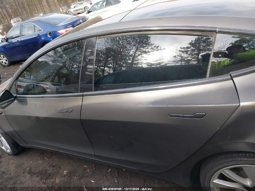 2018 Tesla Model 3 Long Range/Performance VIN: 5YJ3E1EB2JF090334 Lot: 43930165