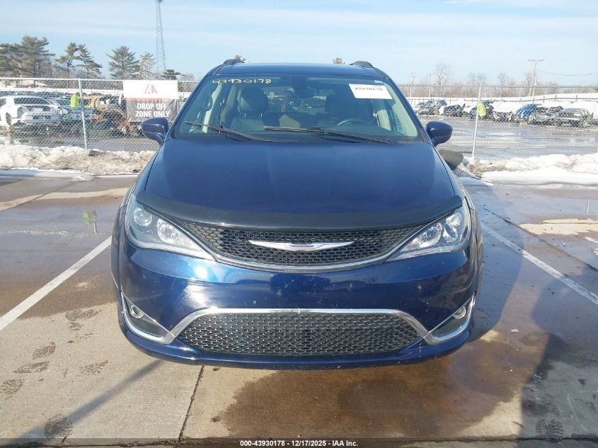 2017 Chrysler Pacifica Touring-L VIN: 2C4RC1BG4HR705660 Lot: 43930178