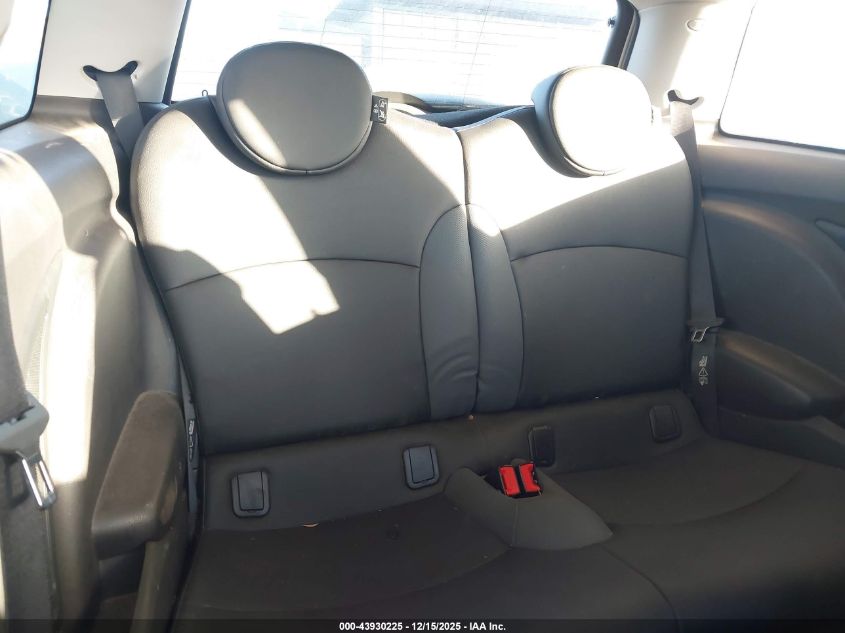 2010 Mini Cooper VIN: WMWMF3C50ATZ66659 Lot: 43930225