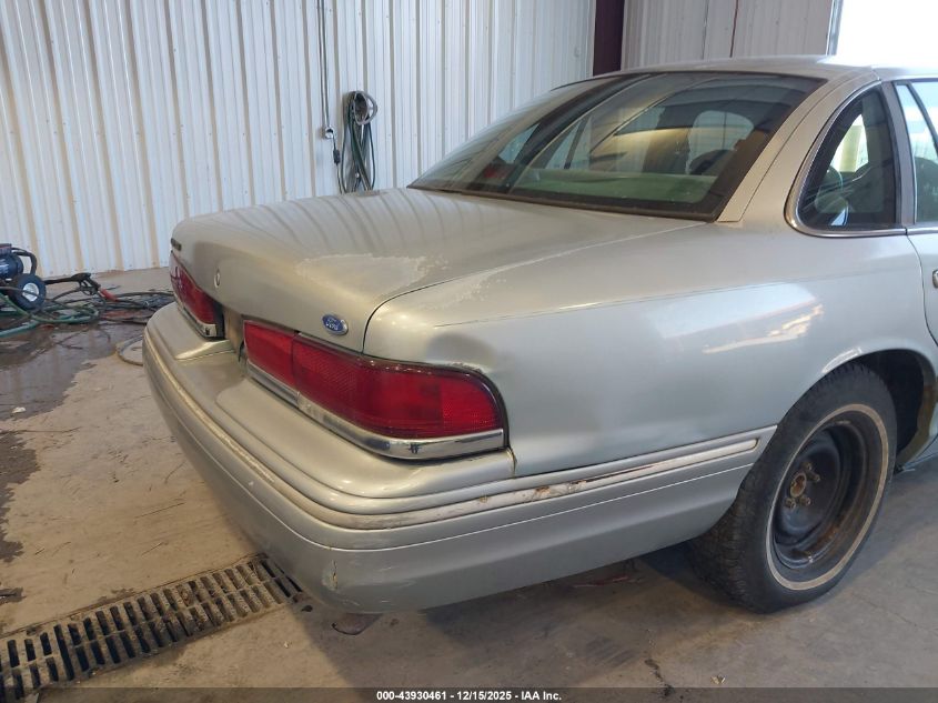 1996 Ford Crown Victoria VIN: 2FALP7367TX101761 Lot: 43930461