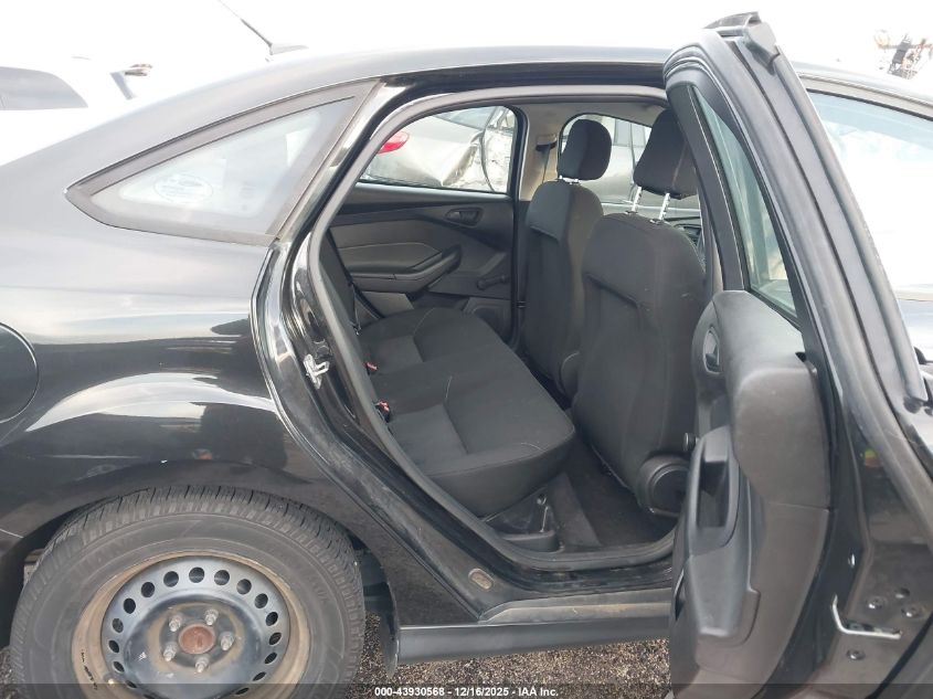 2015 Ford Focus S VIN: 1FADP3E29FL323694 Lot: 43930568