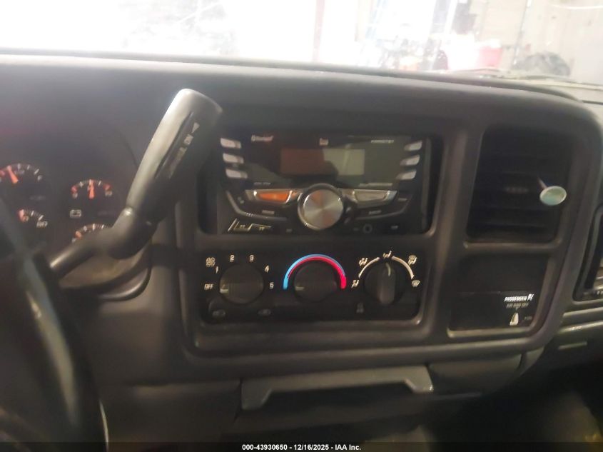 2001 Chevrolet Silverado 1500 Ls VIN: 2GCEC19T211337176 Lot: 43930650