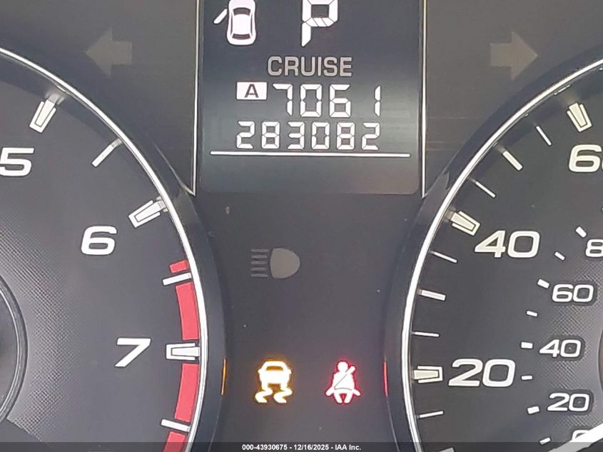 2011 Subaru Outback 2.5I Limited VIN: 4S4BRBKC1B3402978 Lot: 43930675