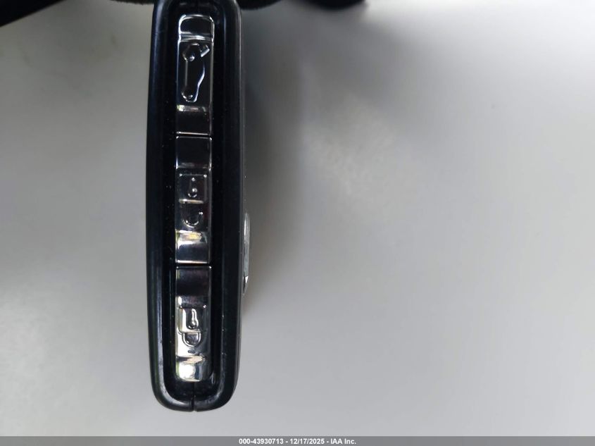 2025 Volvo Xc60 B5 Core VIN: YV4M12RJ2S1220031 Lot: 43930713