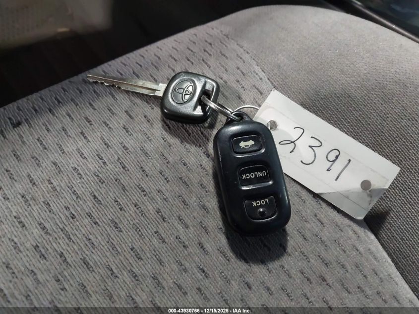 2003 Toyota Camry Le VIN: 4T1BE32K23U718426 Lot: 43930766