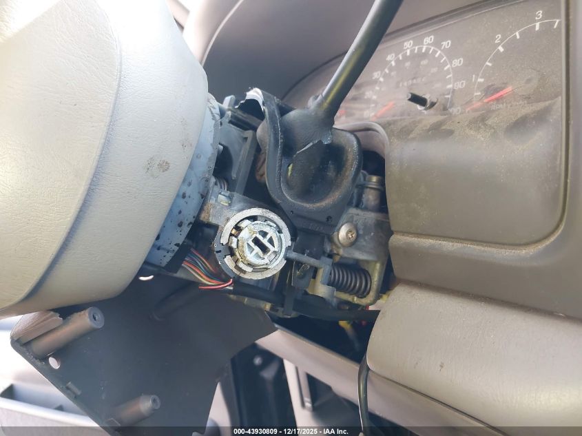 2000 Ford Excursion Xlt VIN: 1FMNU40L1YEA46314 Lot: 43930809