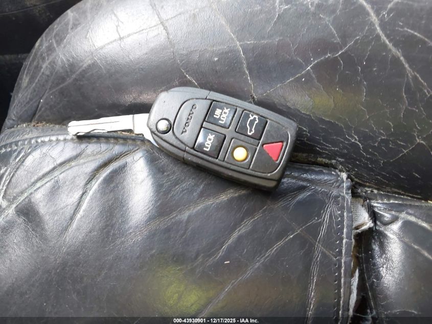 2005 Volvo Xc90 2.5T Awd VIN: YV1CZ592151160811 Lot: 43930901