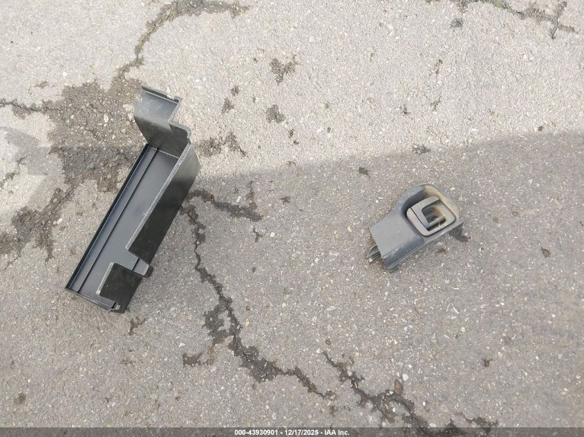 2005 Volvo Xc90 2.5T Awd VIN: YV1CZ592151160811 Lot: 43930901