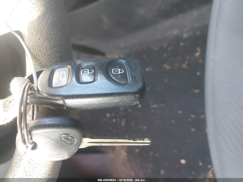 2013 Hyundai Elantra Gls VIN: 5NPDH4AE7DH372827 Lot: 43930924