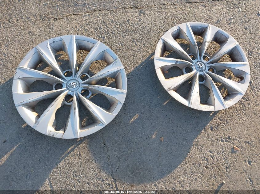 2016 Toyota Camry Le VIN: 4T1BF1FK1GU185406 Lot: 43930945