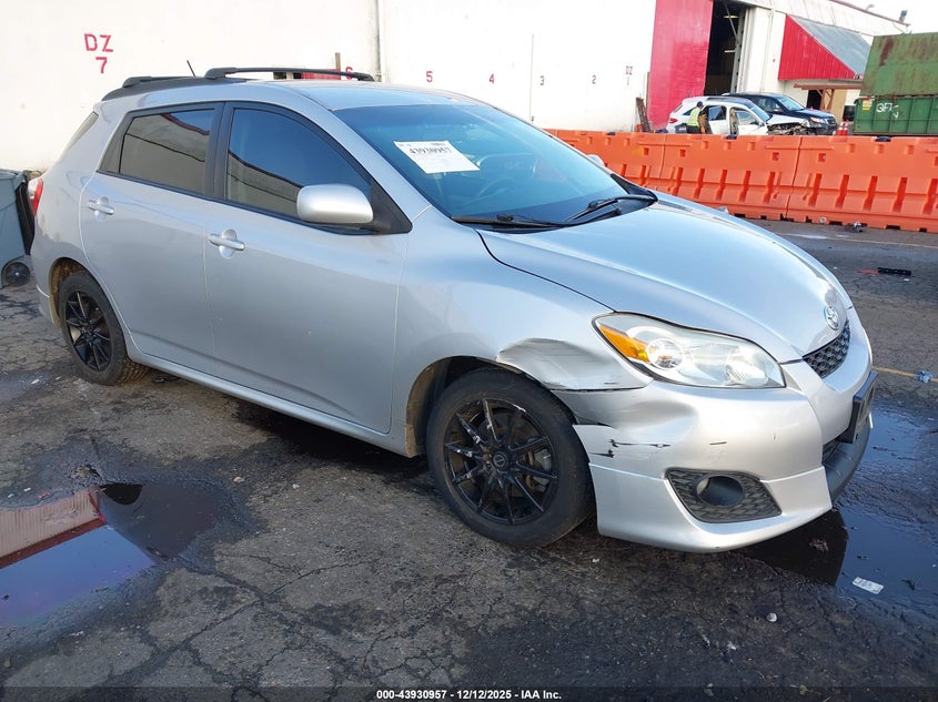 TOYOTA MATRIX 2009. Lot# 43930957. VIN 2T1KE40E99C001468. Photo 1