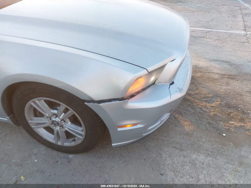 2014 Ford Mustang V6 VIN: 1ZVBP8AM1E5215298 Lot: 43931047