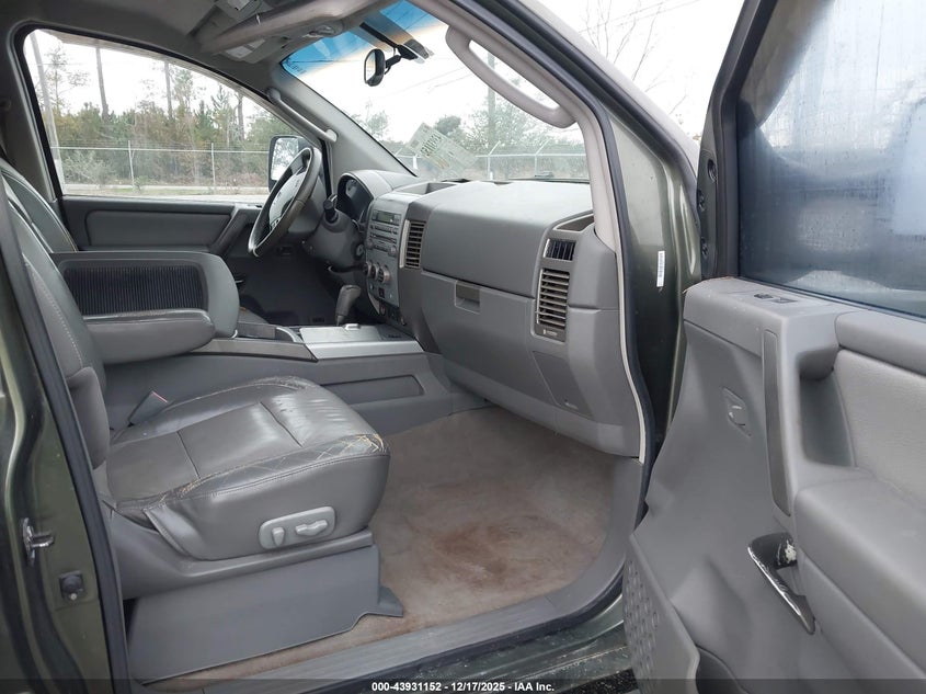 2005 Nissan Titan Le