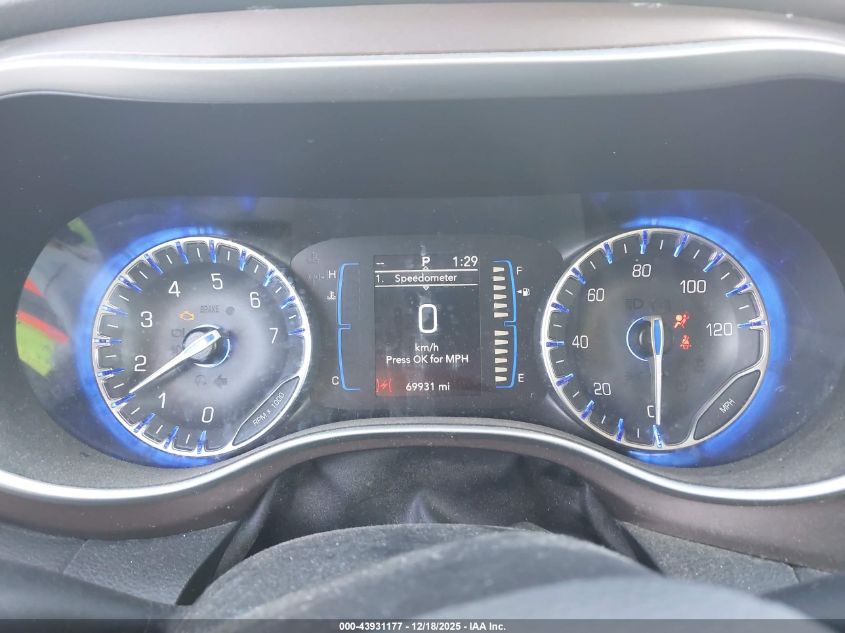 2019 Chrysler Pacifica Touring L VIN: 2C4RC1BG0KR575819 Lot: 43931177