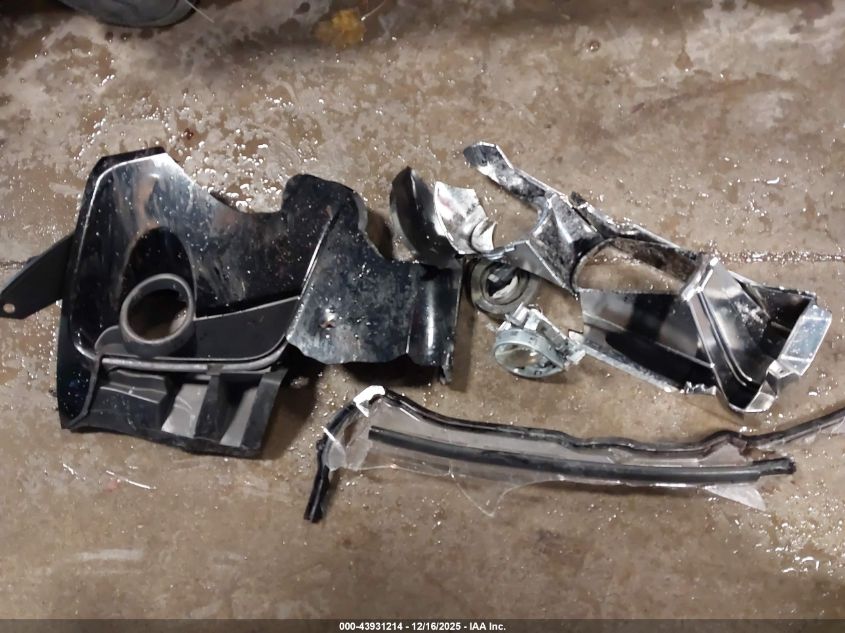 2019 Toyota Highlander Xle VIN: 5TDJZRFH1KS595419 Lot: 43931214