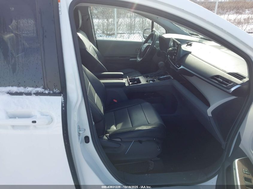 2024 Toyota Sienna - 5TDBSKFC5RS134108