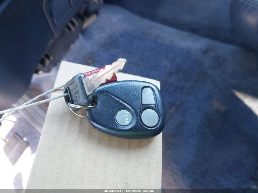 1997 GMC Yukon Sle VIN: 1GKEK13R0VJ741156 Lot: 43931247