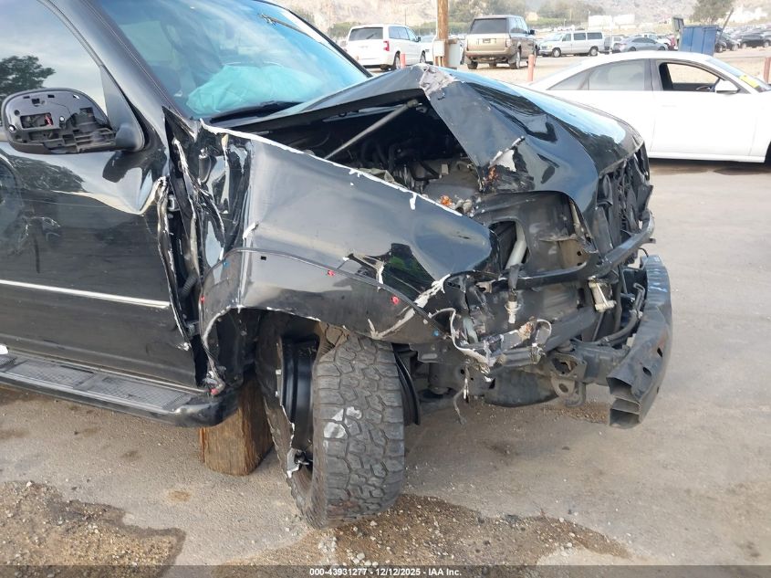 2004 Toyota Sequoia Limited V8 VIN: 5TDZT38A74S231834 Lot: 43931277