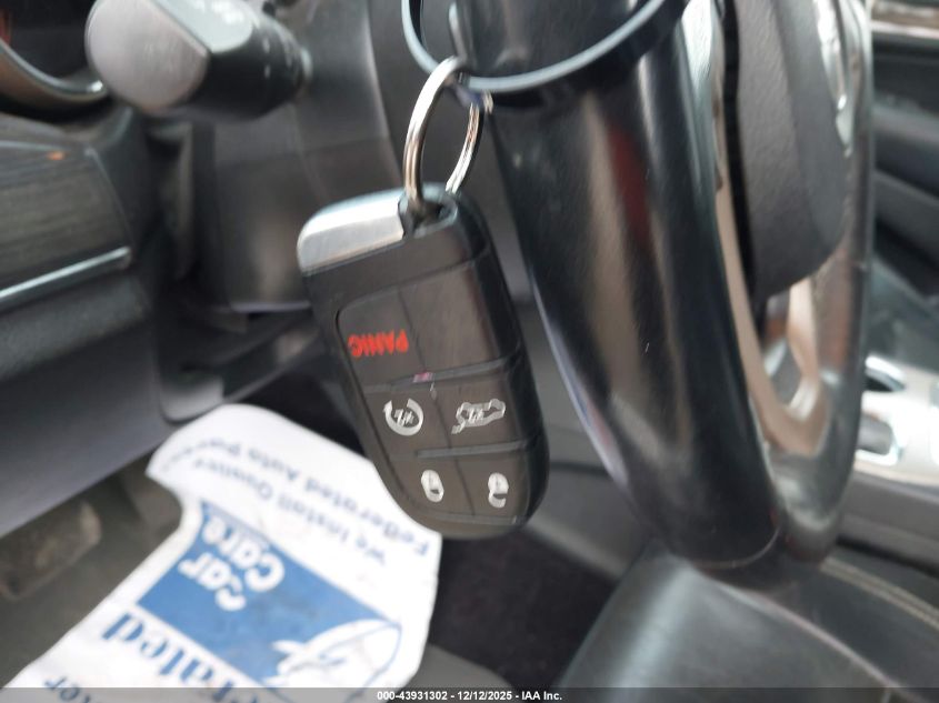 2017 Jeep Grand Cherokee Overland 4X4 VIN: 1C4RJFCG0HC755420 Lot: 43931302