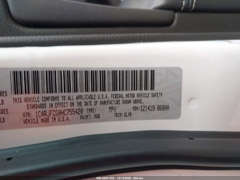 2017 Jeep Grand Cherokee Overland 4X4 VIN: 1C4RJFCG0HC755420 Lot: 43931302