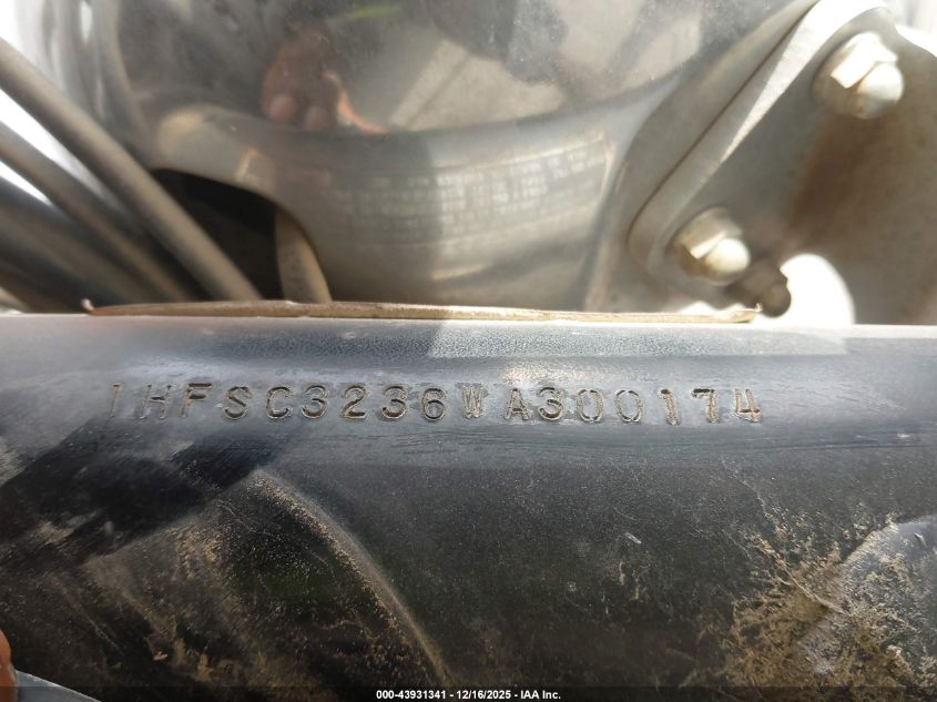 1998 Honda Vt1100 C2 VIN: 1HFSC3236WA300174 Lot: 43931341