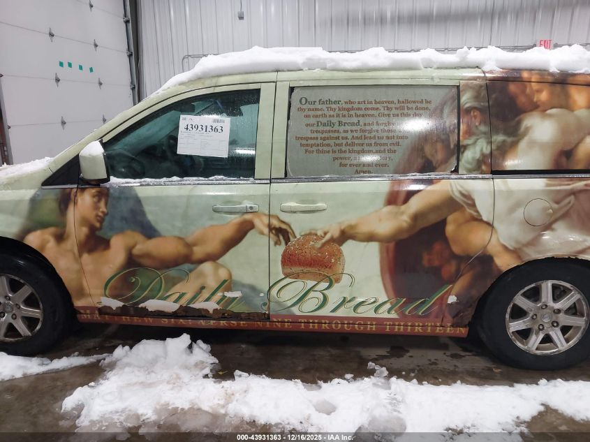 2008 Chrysler Town & Country Touring VIN: 2A8HR54P98R694209 Lot: 43931363