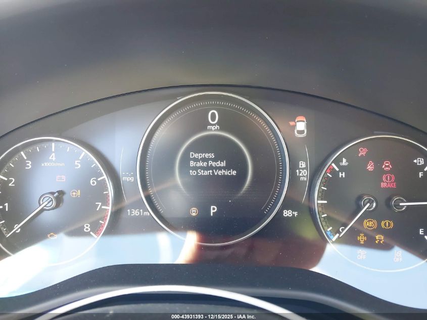 2025 Mazda Cx-30 2.5 S Preferred Package VIN: 3MVDMBCM9SM840583 Lot: 43931393