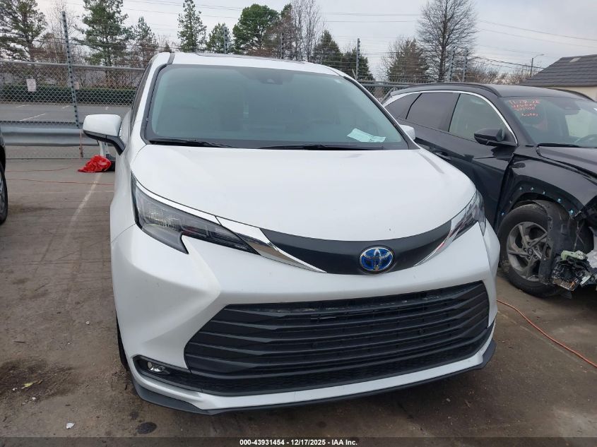 2025 Toyota Sienna - 5TDYSKFC8SS194142