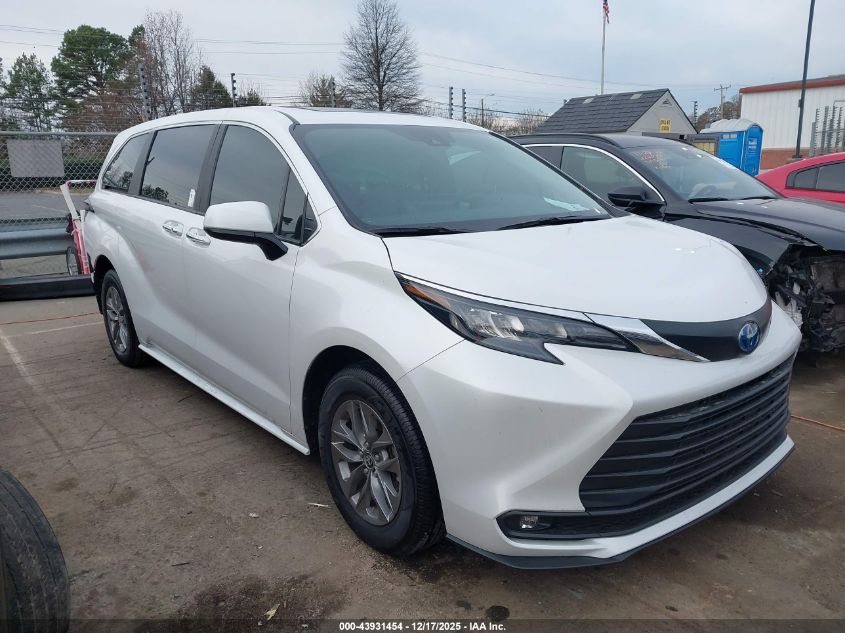 2025 Toyota Sienna - 5TDYSKFC8SS194142