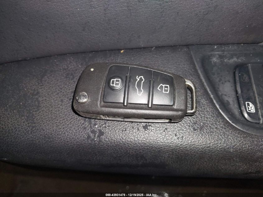 2016 Audi A3 2.0T Premium VIN: WAUJ8GFF4G1002322 Lot: 43931478